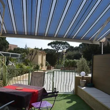 Apartment Le Mas Synae- Studio Cosy Pour Deux A Sainte- Maxime