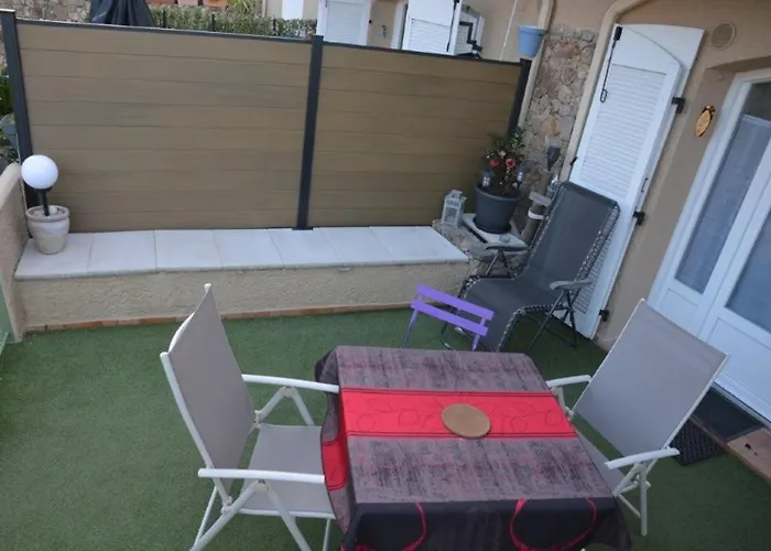 Synae- Cosy Pour Deux A Sainte- Maxime