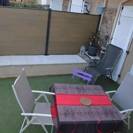 Synae- Cosy Pour Deux A Sainte- Maxime