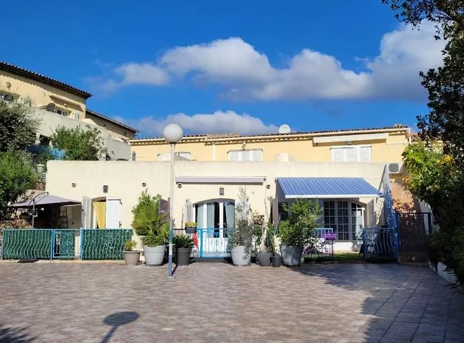 Synae- Joli Classe 3etoiles Avec Terrasse Et Piscine *