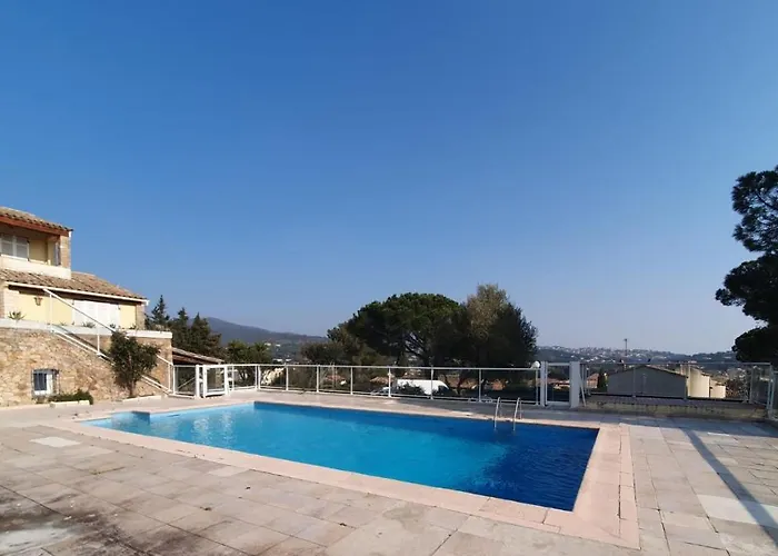 Synae- Joli Classe 3etoiles Avec Terrasse Et Piscine *